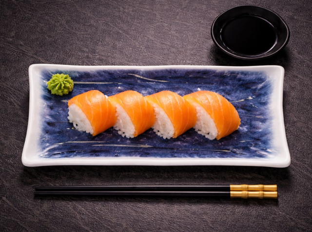 Roll Queso Salmón sin Alga